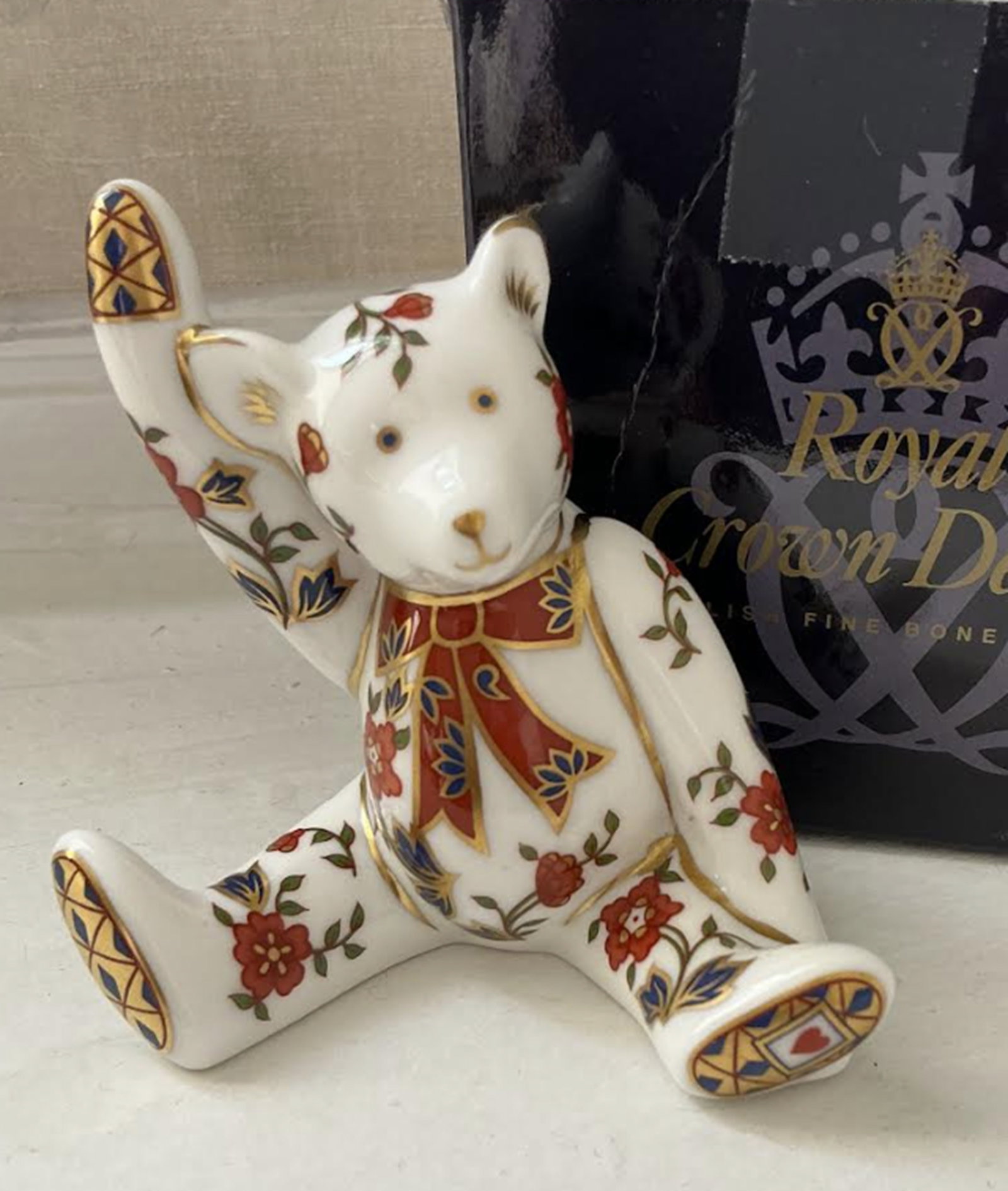 Royal Crown Derby Imari Porcelain Teddy Bear Drummer Figurine With 22k Gold Accents (1 of 7)