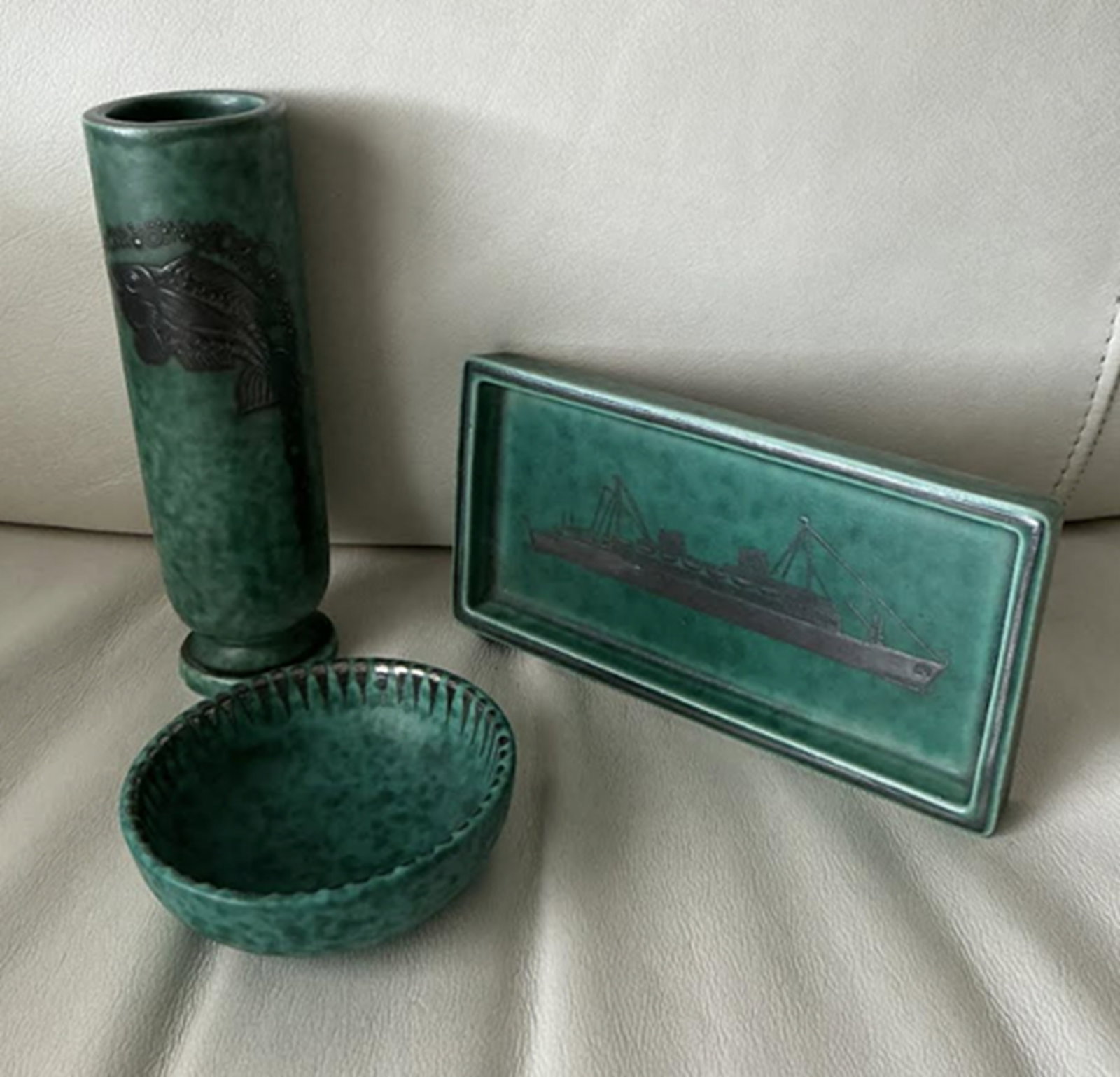 GUSTAVSBERG ARGENTA Pottery collectibles set of 3. made in Sweden by Wilhelm Kage: GUSTAVSBERG ARGENTA Pottery collectibles set of 3 with floral inlay made in Sweden by Wilhelm Kage. Measures approx. dish 3.25 inches wide. dish 6.25inches wide and vase is 6 inches