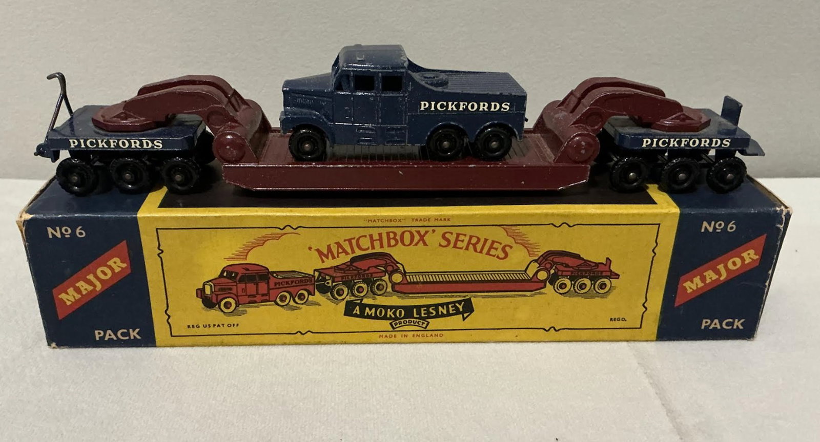 Moko Lesney Matchbox M6 Major pack #6 Pickfords 200 ton transporter in box 1960 Made in England: Moko Lesney Matchbox M6 Major pack #6 Pickfords 200 ton transporter in box 1960 Made in England