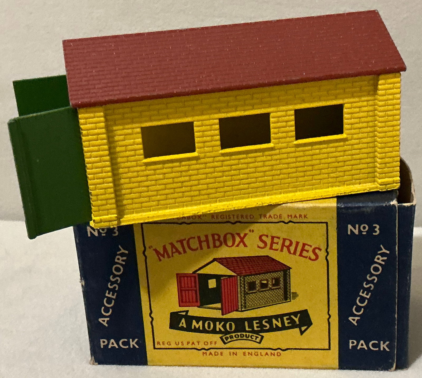 Moko Lesney Matchbox Series No. 3 Garage Accessory Pack With Original Box 1957 Made in England (1 of 6)