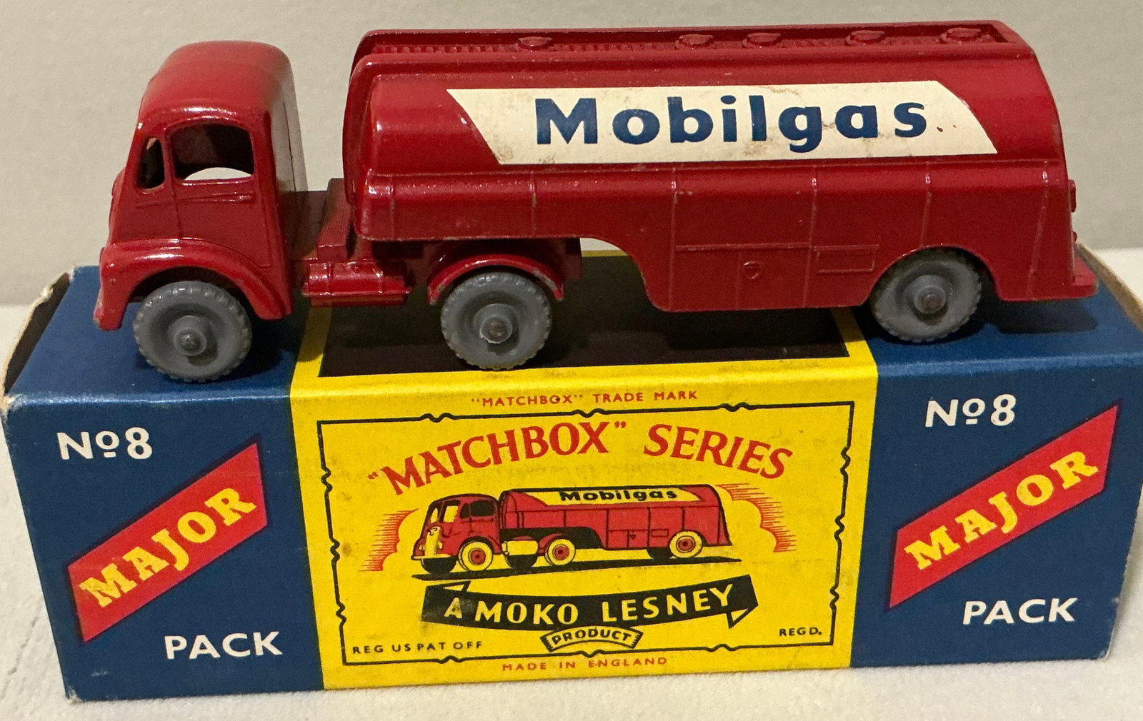 Moko Lesney Matchbox Major Pack No. 8 Mobilgas Petrol Tanker With Original Box 1960 Made in England (1 of 6)