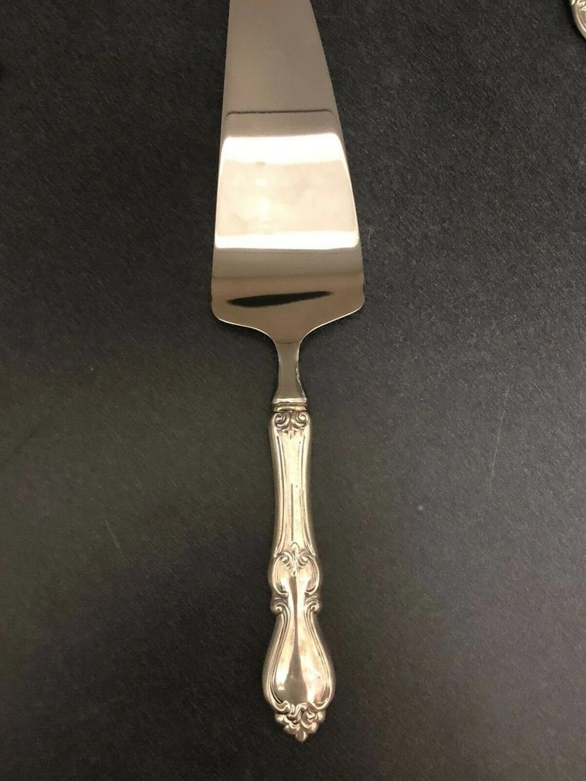 Towle Queen Elizabeth I Sterling Silver Handle Pie/cake Server (1 of 2)