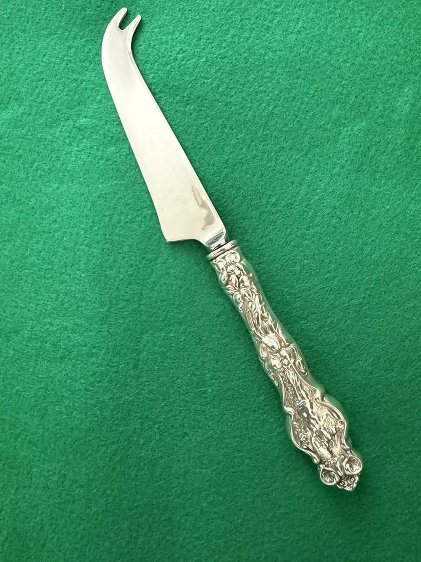 Wallace Irian Sterling Silver Handle Cheese Knife Immaculate: Wallace Irian Sterling Handle Cheese Knife Immaculate. Excellent condition...rare find. approx. 8''...