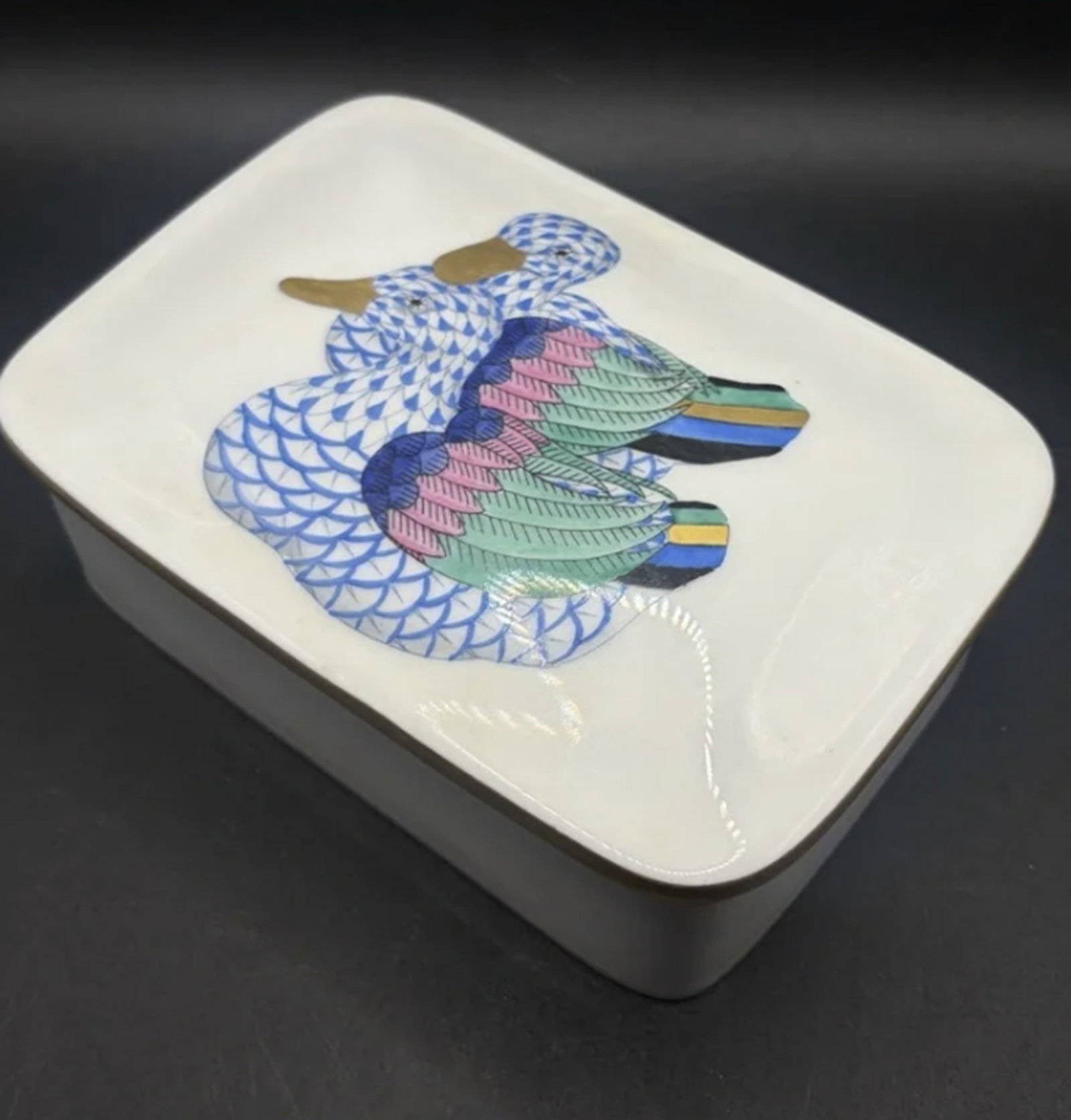 Herend Signed Porcelain Firsst Edition Trinket box with 24k Gold Accents Made in Hungary.: Herend Signed Porcelain Firsst Edition Trinket box with 24k Gold Accents Made in Hungary. Measures approx Measures approx. 1.75H x 5W x 3.5D inches.