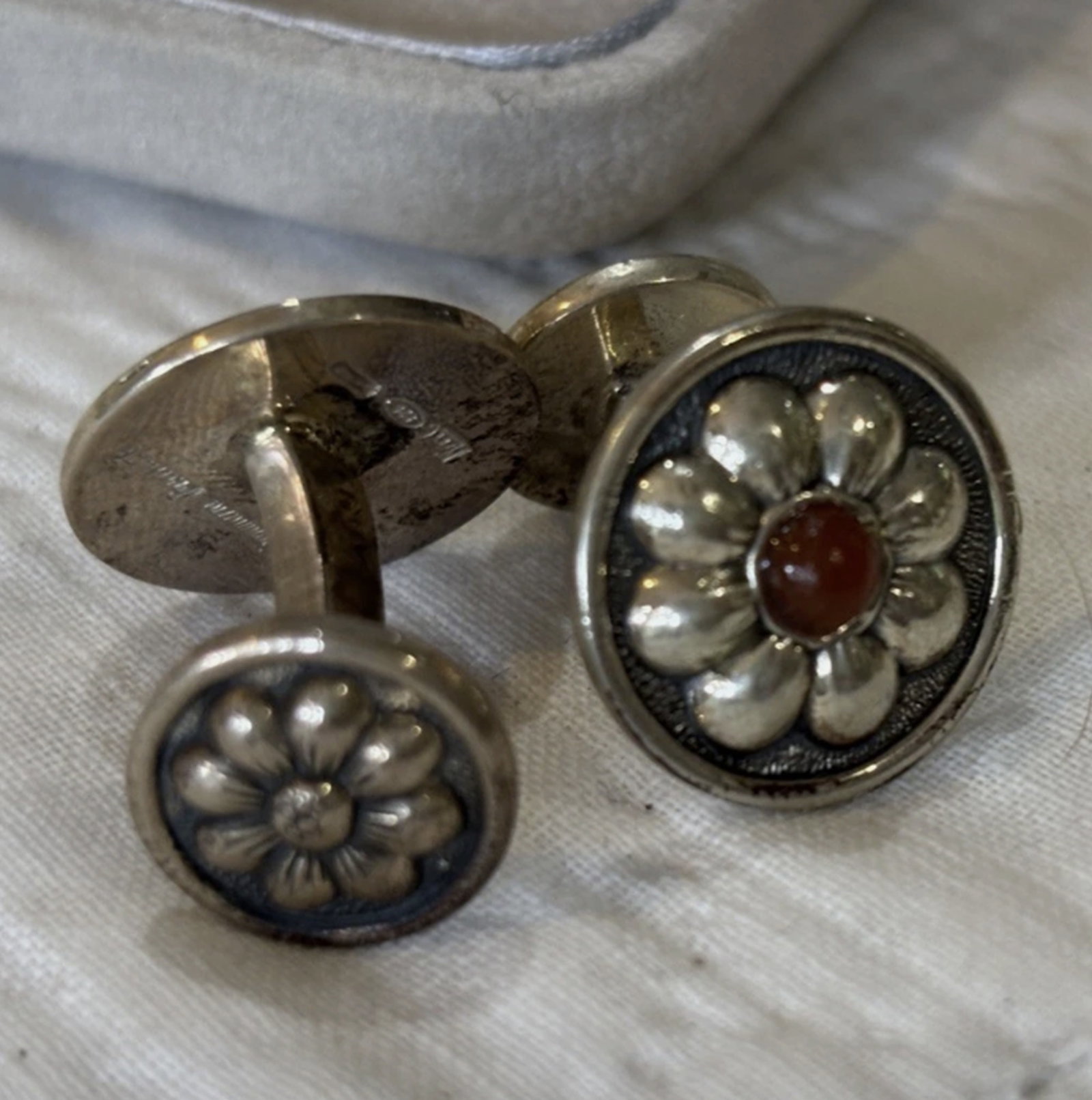 Buccellati Sterling Silver and Ruby Cufflink Pair With Orig Box - 2