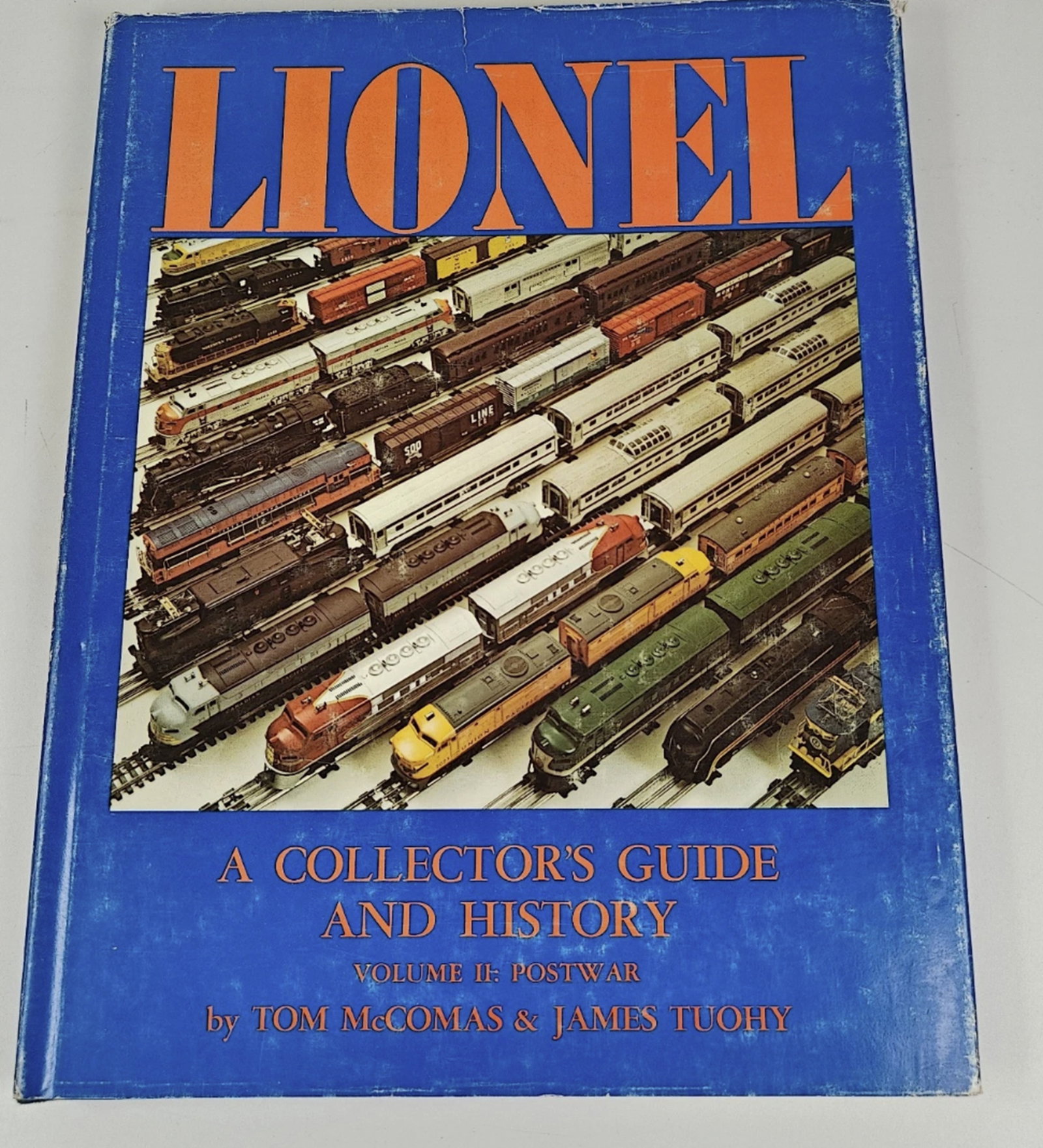 Lionel Trains A Collector's Guide and History Volume II: Postwar Book: Lionel Trains A Collector's Guide and History Volume II: Postwar Book