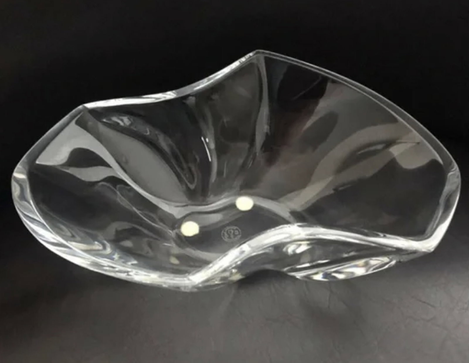 Baccarat signed bowl Dish Made in France: Baccarat signed bowl Dish Measures approx 8 inches. Made in France