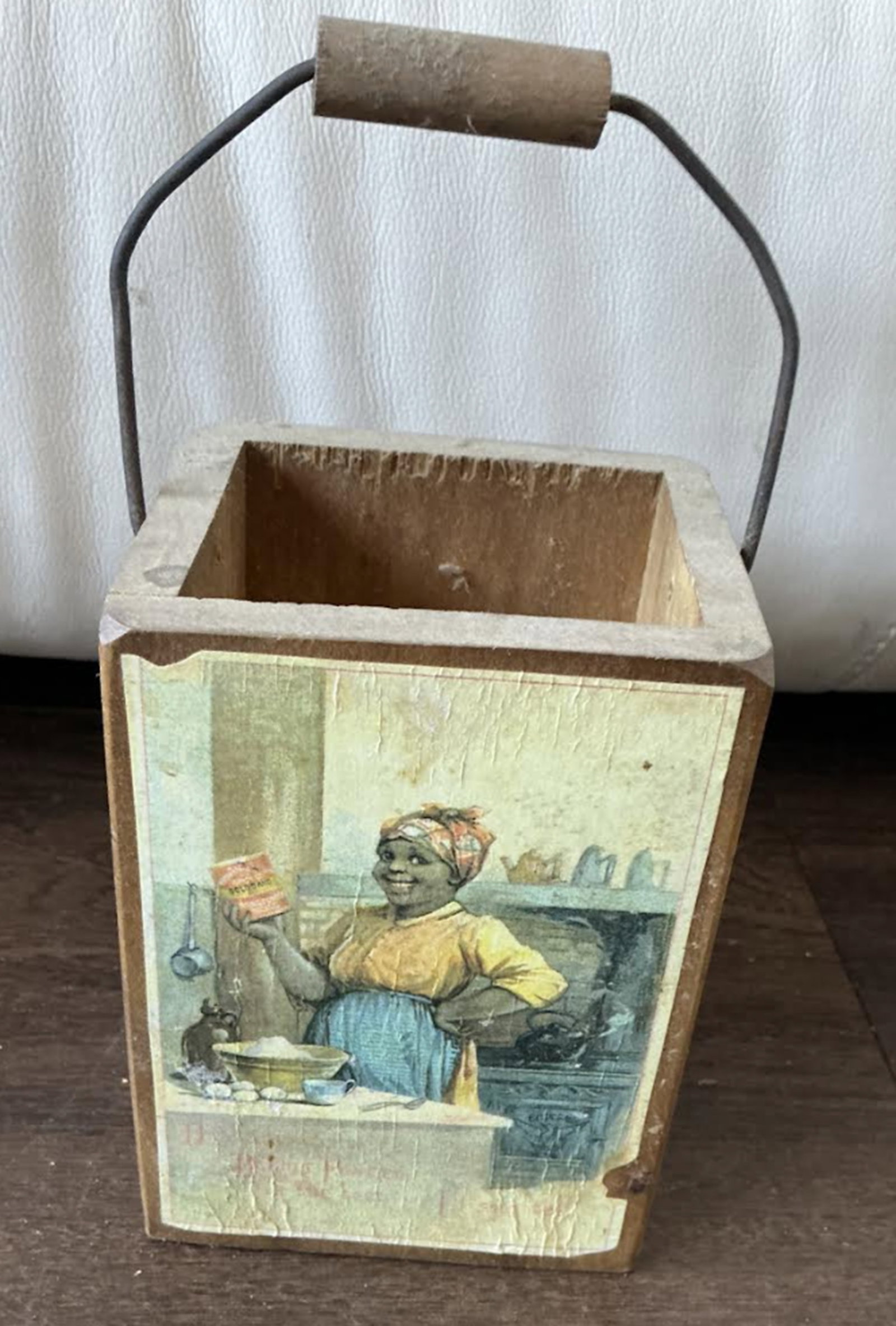 Americana Era Wooen Pail Bucket (1 of 4)