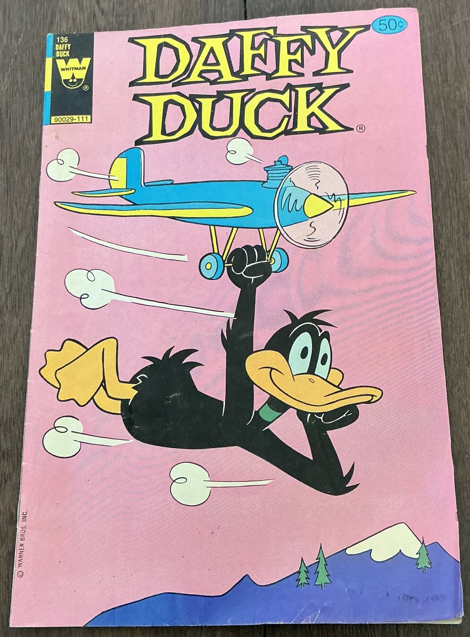 Warner Bros 1981 Daffy Duck No. 136 (1 of 3)