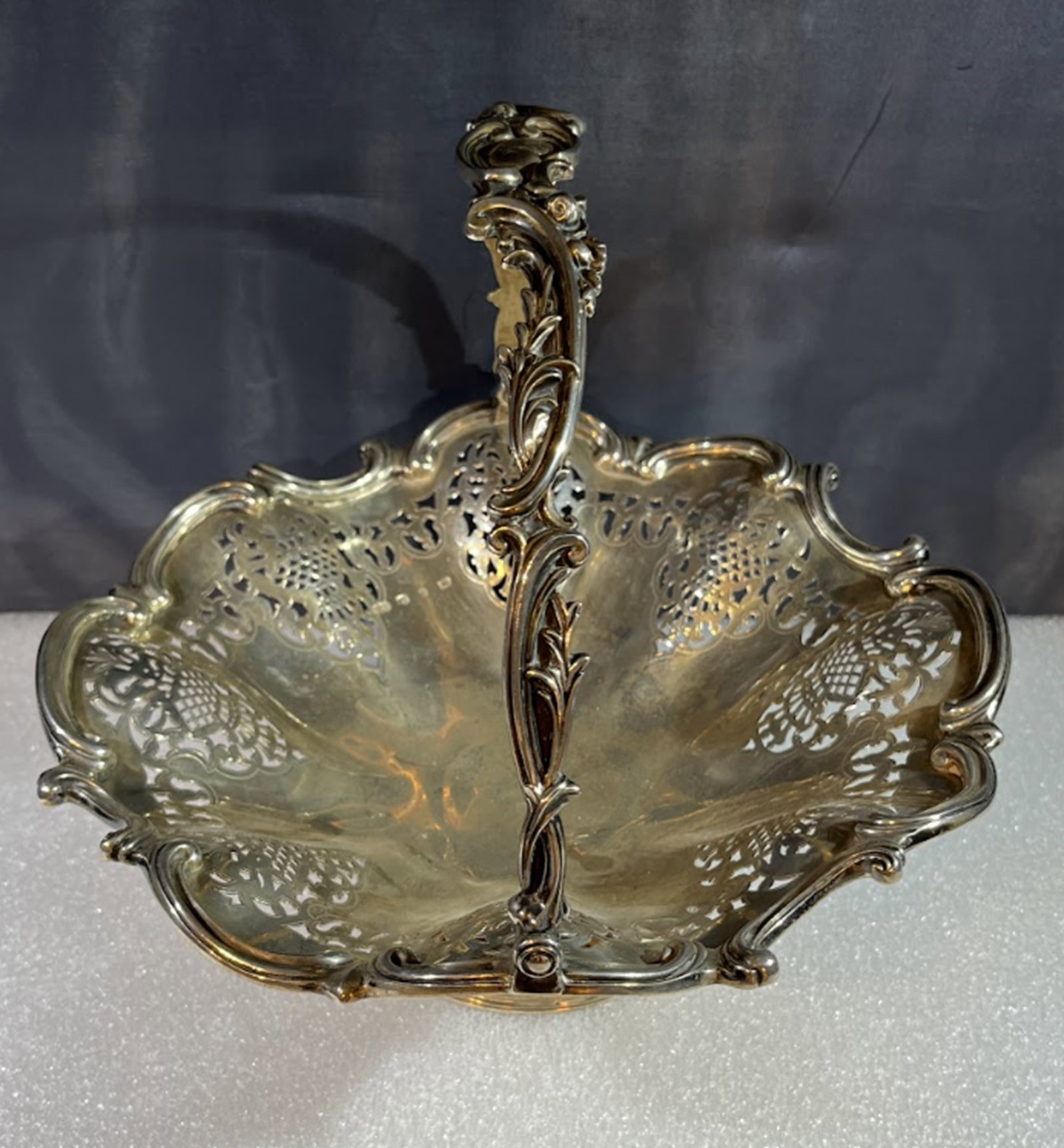 Antique Sterling Silver Bread Basket - Made in England (1 of 9)