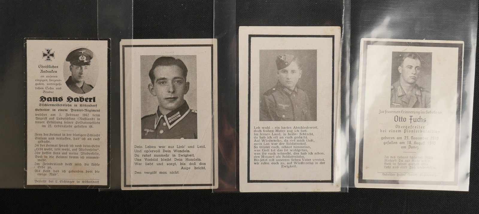 Avis de deces de pionnier. Pioneer death notice.: Avis de deces de pionnier. Comprenant un avis au nom d Otto Fuchs, tombe le 18 aout 1943 a Donez. Un avis au nom de Albert Munsch, tombe le 8 janvier 1944, en Russie. Un avis au nom de Fritz Wolter, t