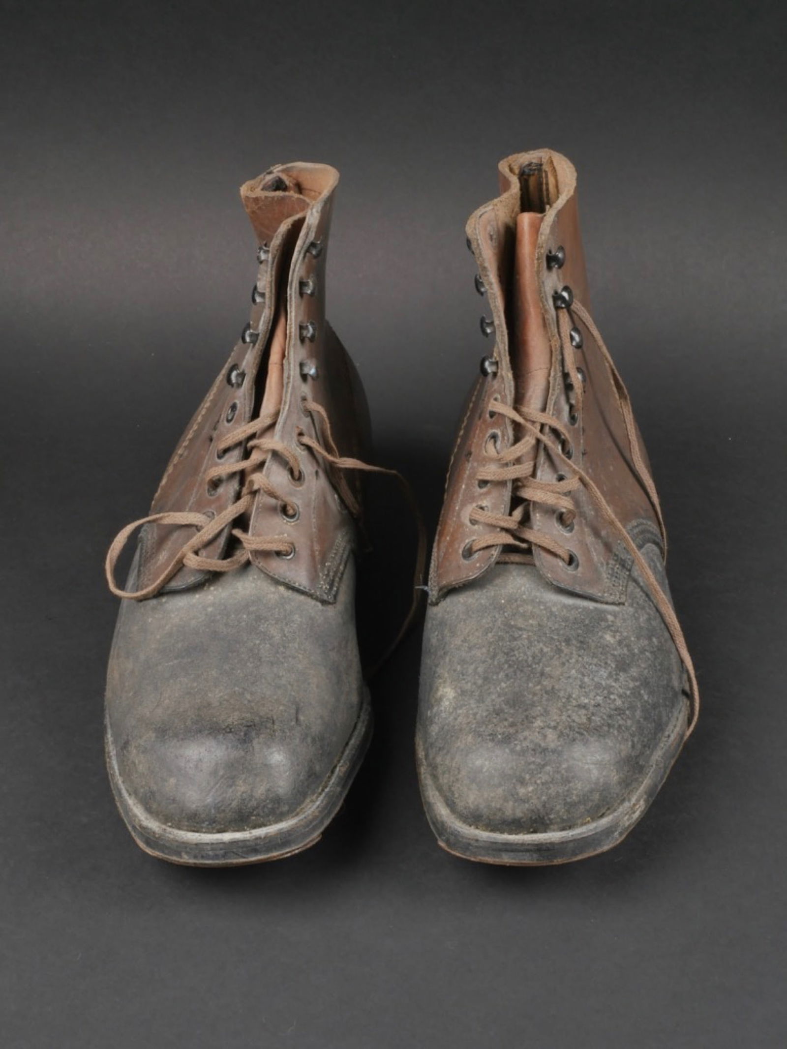 Brodequin Allemand. German Ankle Boots. Auction