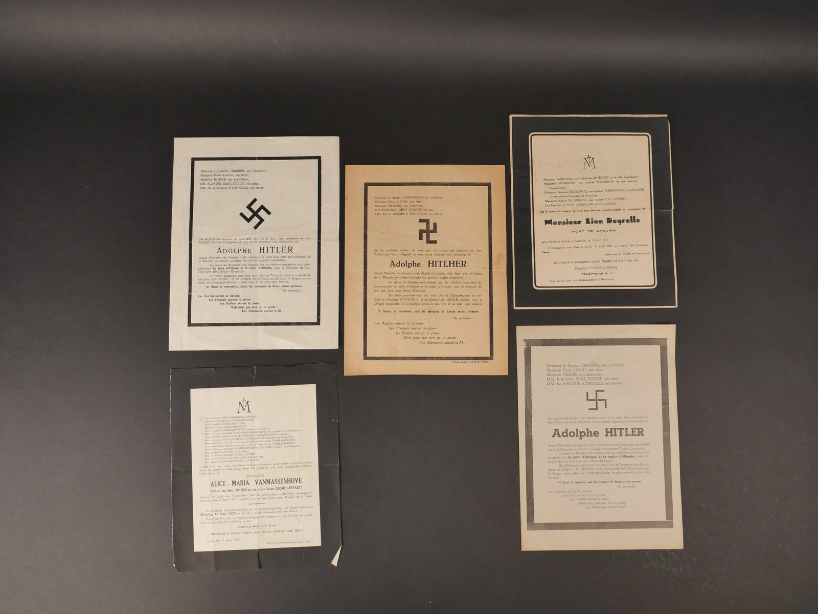 faire-part de deces satiriques annoncant la mort de Hitler et de Rex. satirical death notices: Cinq faire-part de deces satiriques annoncant la mort de Hitler et de Rex. Comprenant 2 exemplaires differents sur la mort de Hitler, un sur la mort de Monsieur Lion Degrelle, un sur la mort d’Hitle