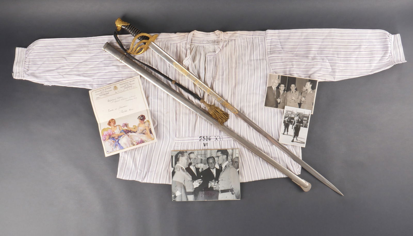 Ensemble sabre, documents et chemise de prisonnier du Colonel Leblanc des Chasseurs Ardennais. Set (1 of 20)