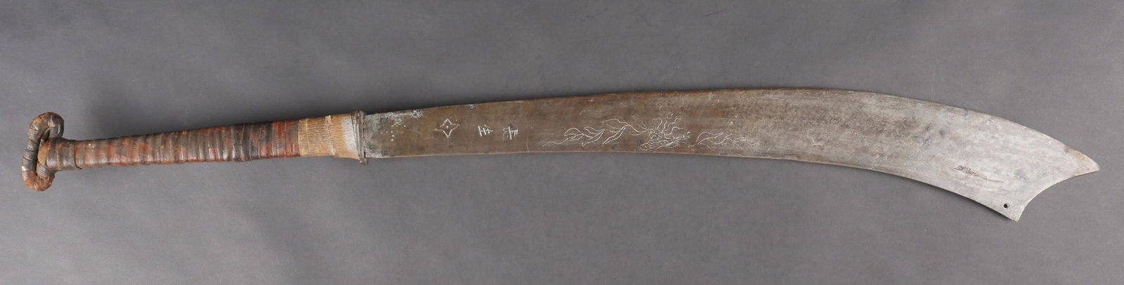 Sabre Dao ramene par un ancien du Corps de Volontaires belge en Coree. Dao saber brought back by a (1 of 19)