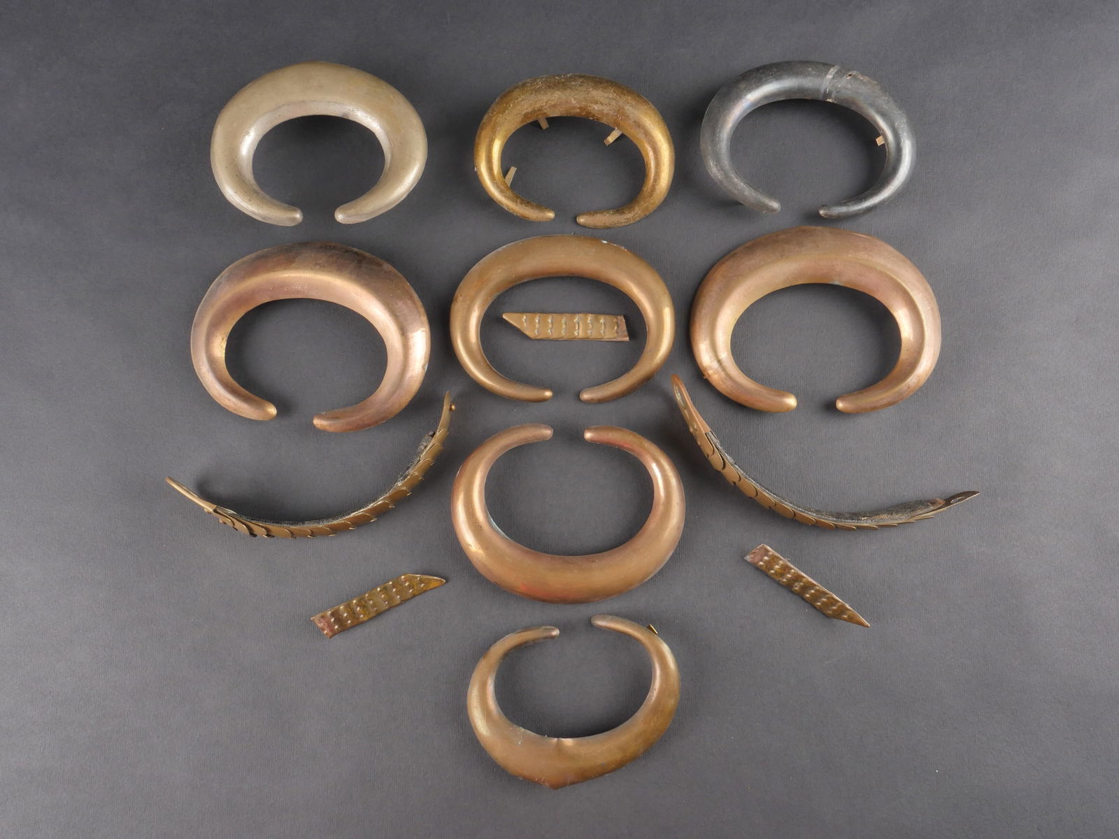 Jugulaire a ecailles et pieces depaulettes allemandes imperiales. Imperial German scaled chinstrap (1 of 8)