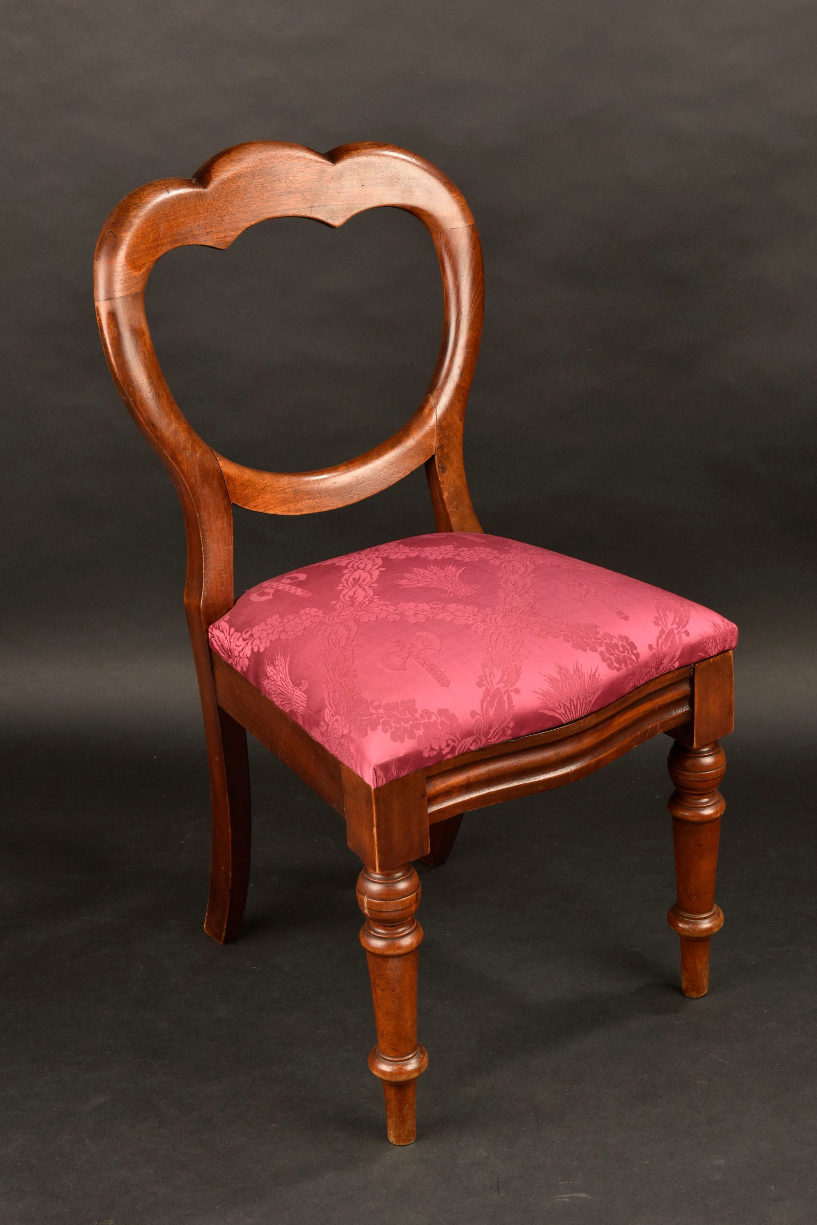 Chaise avec assise tapissee a la Francisque. Chair with a seat upholstered with the Francisque (1 of 11)