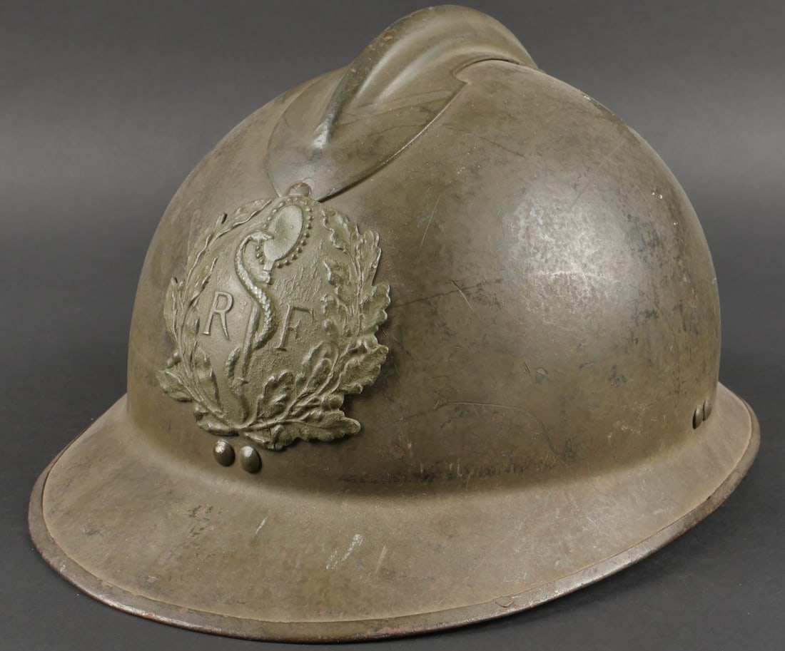 Casque Adrian 1926 service de sante. Medical Helmet. (1 of 20)