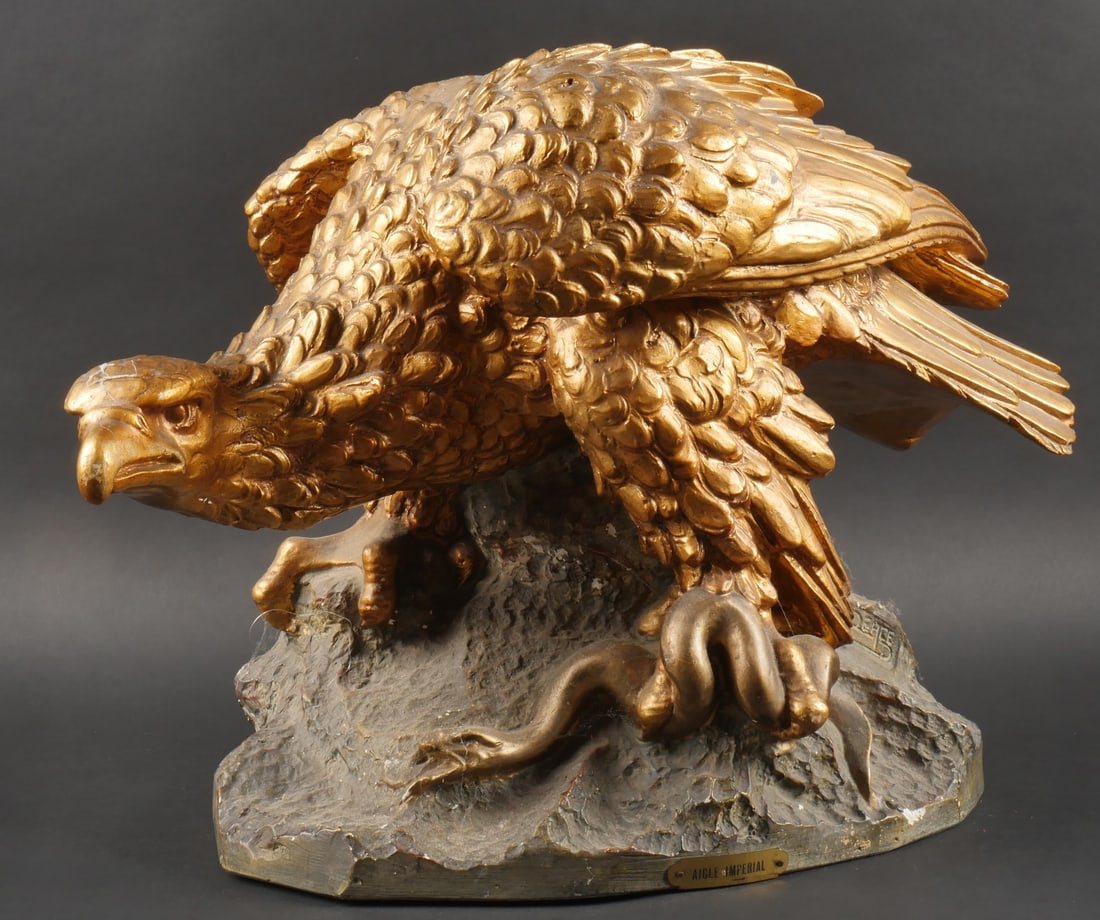 Aigle en platre type imperiale. Imperial style plaster eagle (1 of 9)
