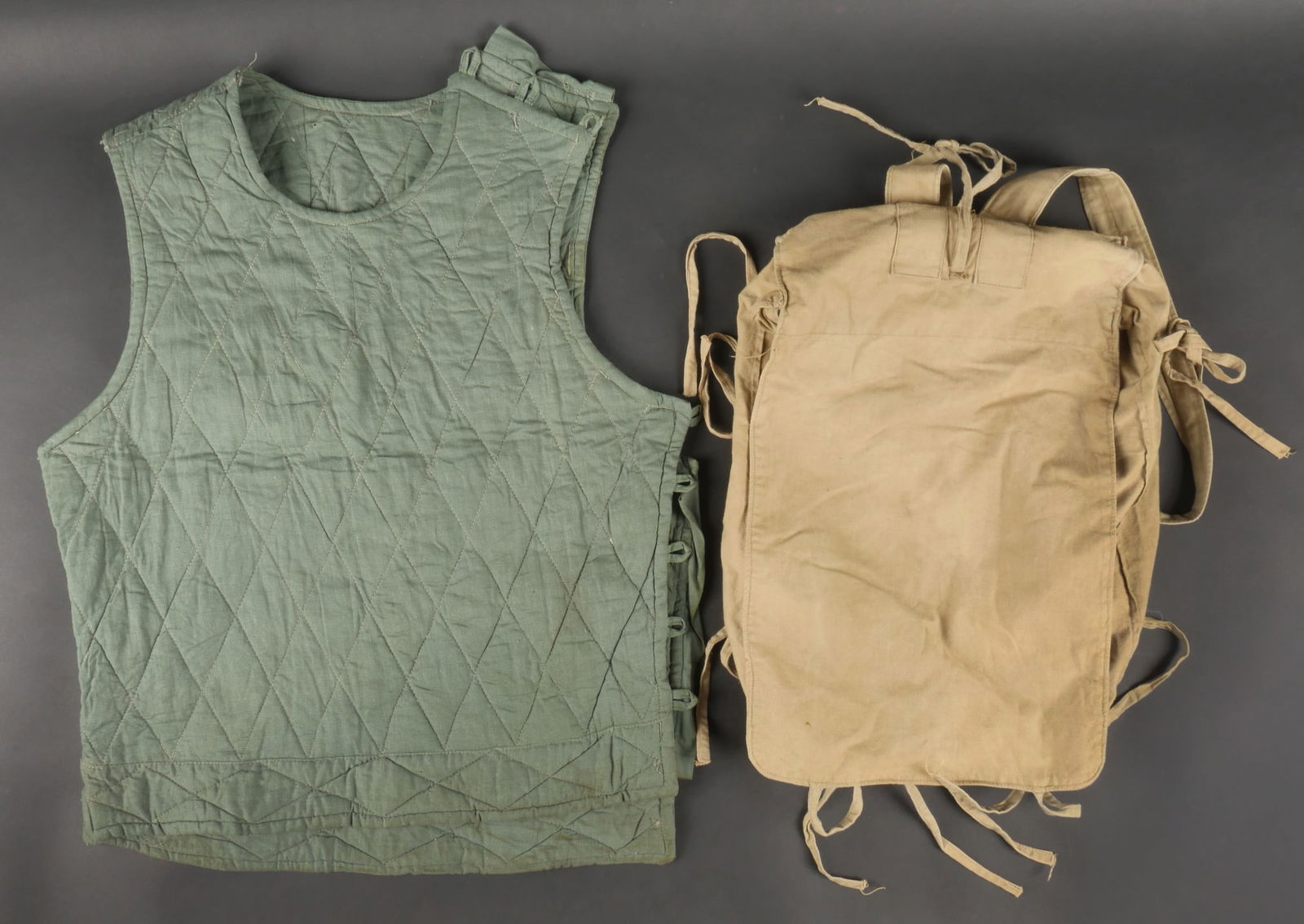 Ensemble d equipements Vietcong. Vietcong equipment set (1 of 10)