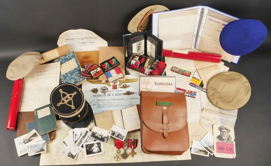 Ensemble Groupe d observation d artillerie Indochine. Indochina artillery observation group set (1 of 16)