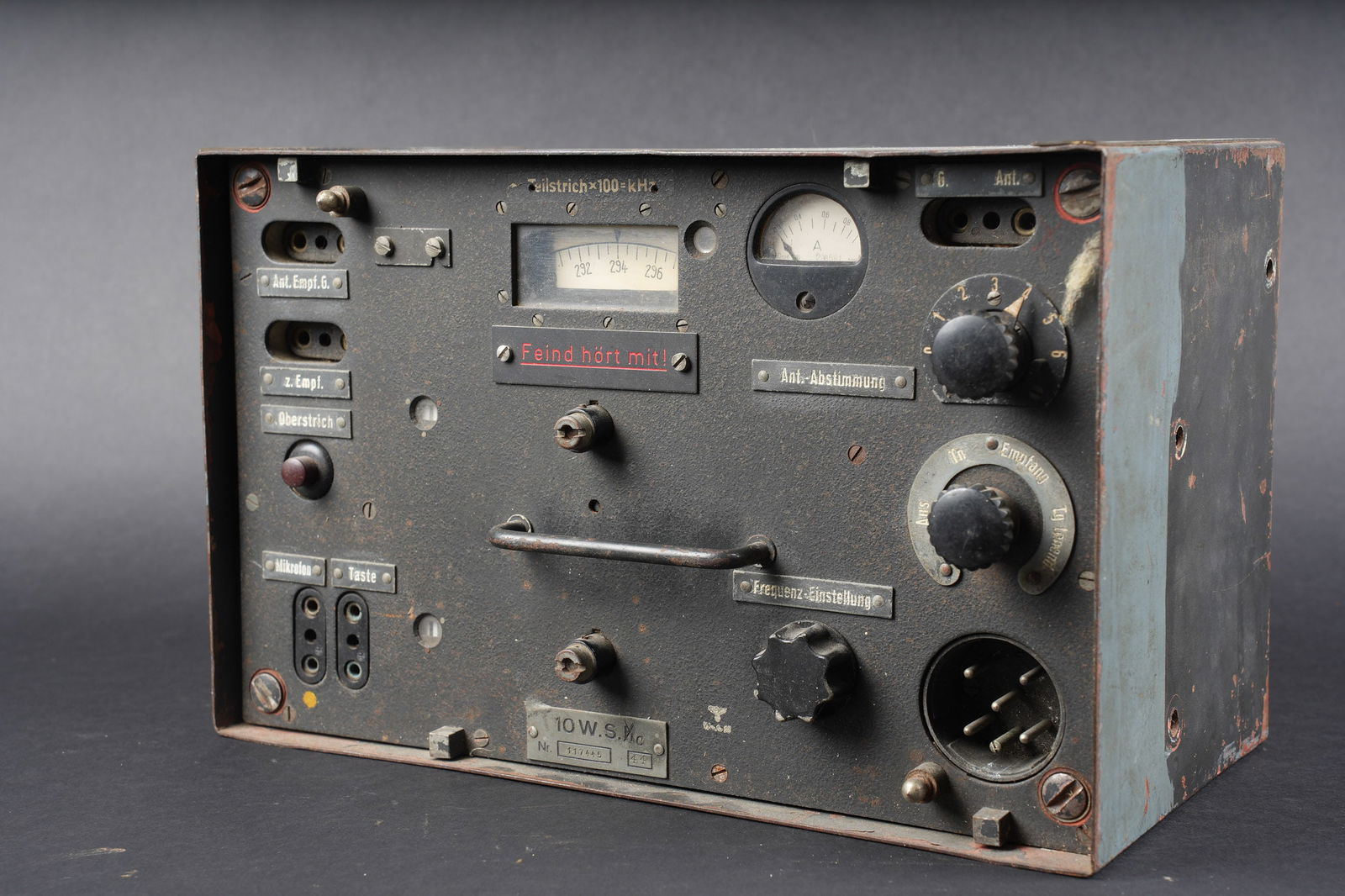 Emetteur radio de char. German tank radio. (1 of 12)