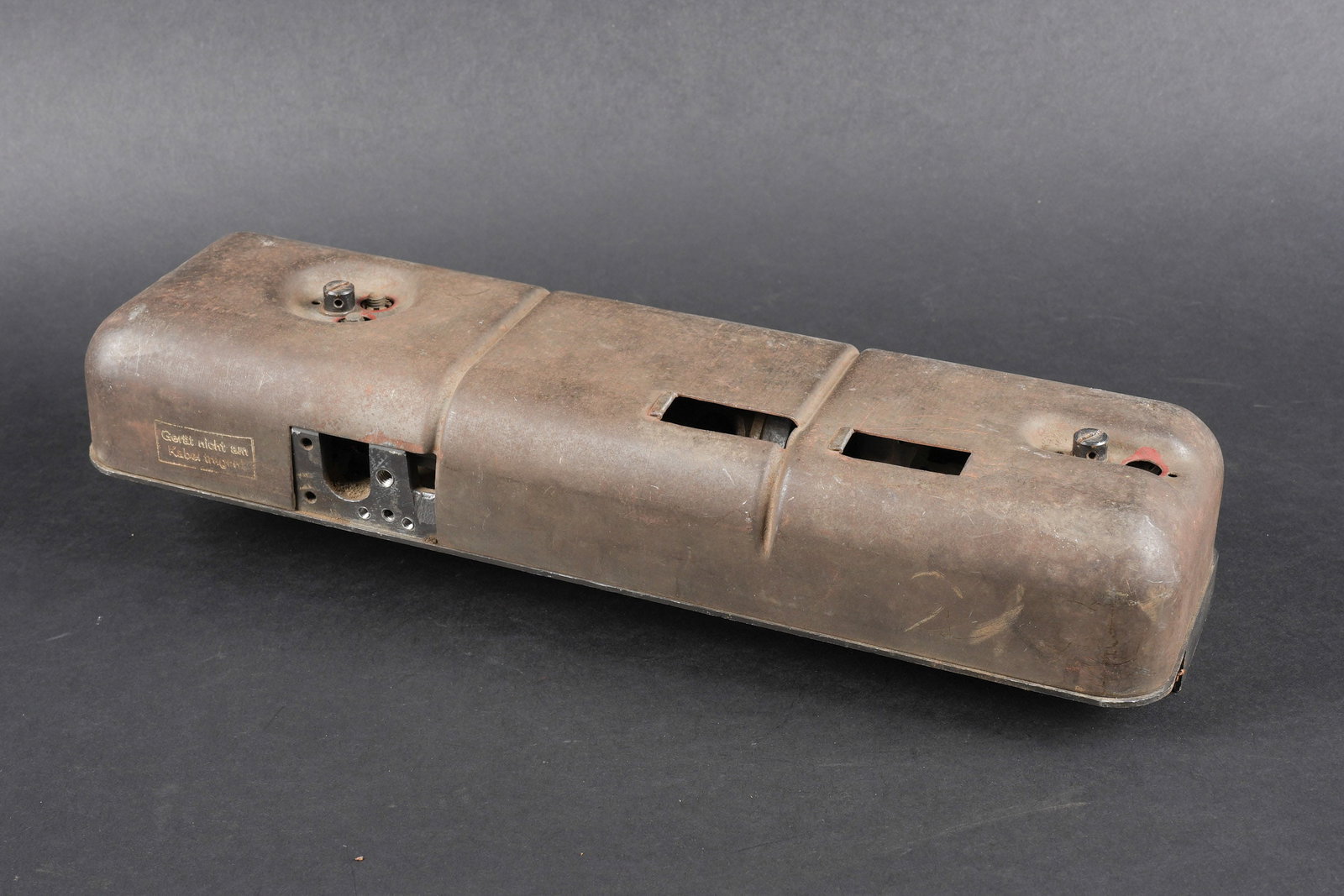 Chargeur electrique pour MG 151. Electric ammunition feeder for MG 151.: Chargeur electrique pour MG 151. En metal. Plaquette marquee ED 15 B/2 24V 102-98B-2 FL 205 405, numero 69912, code fabricant NLS. Element electrique pour charger les munitions de MG 151. Piece fabriq