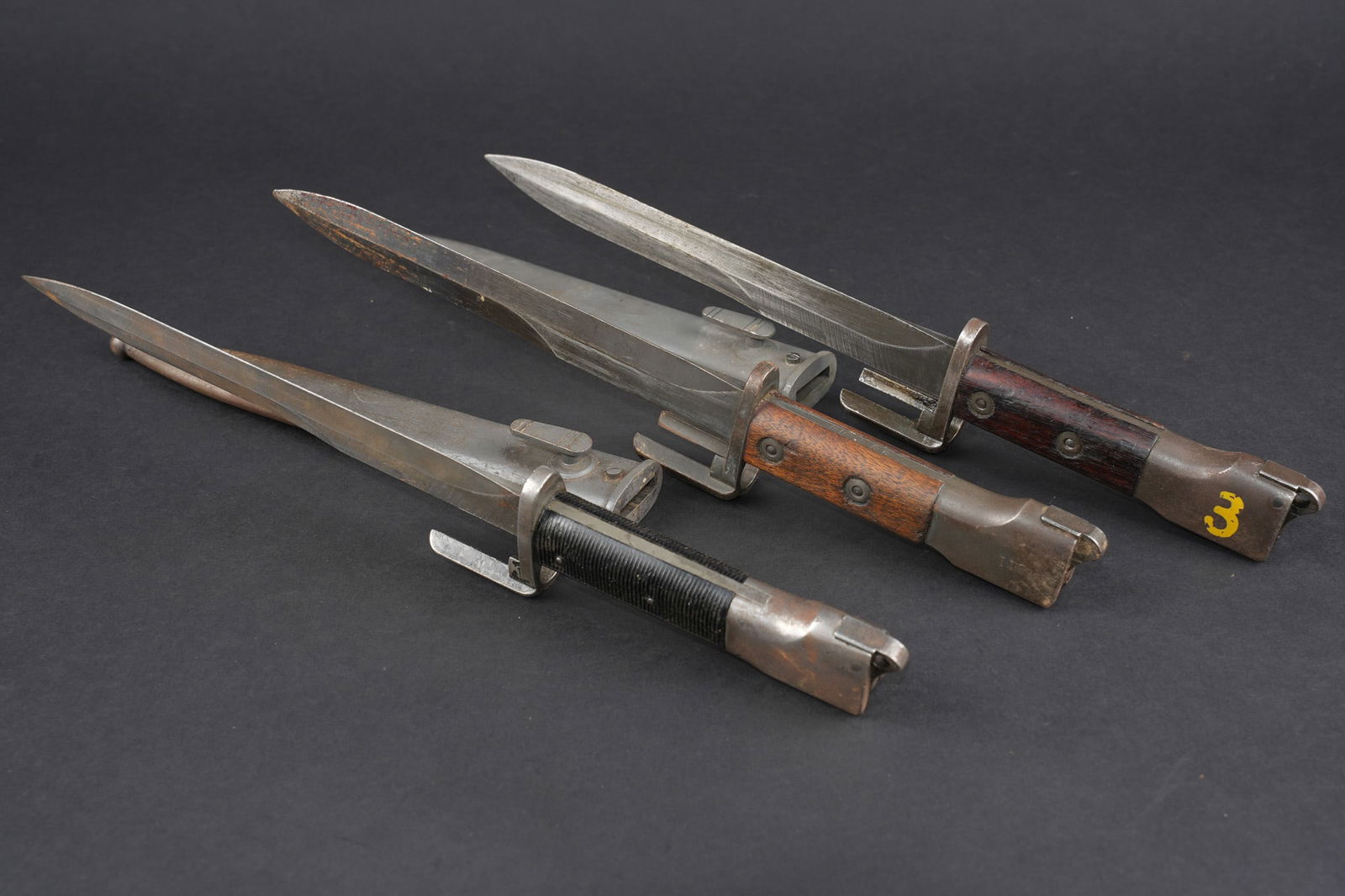 Baionnettes FAL. Belgian Bayonet. (1 of 8)