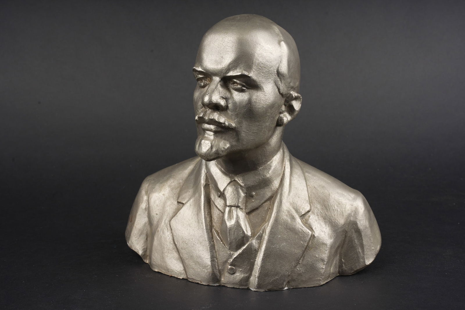 Buste de Lenine. Lenin portrait bust