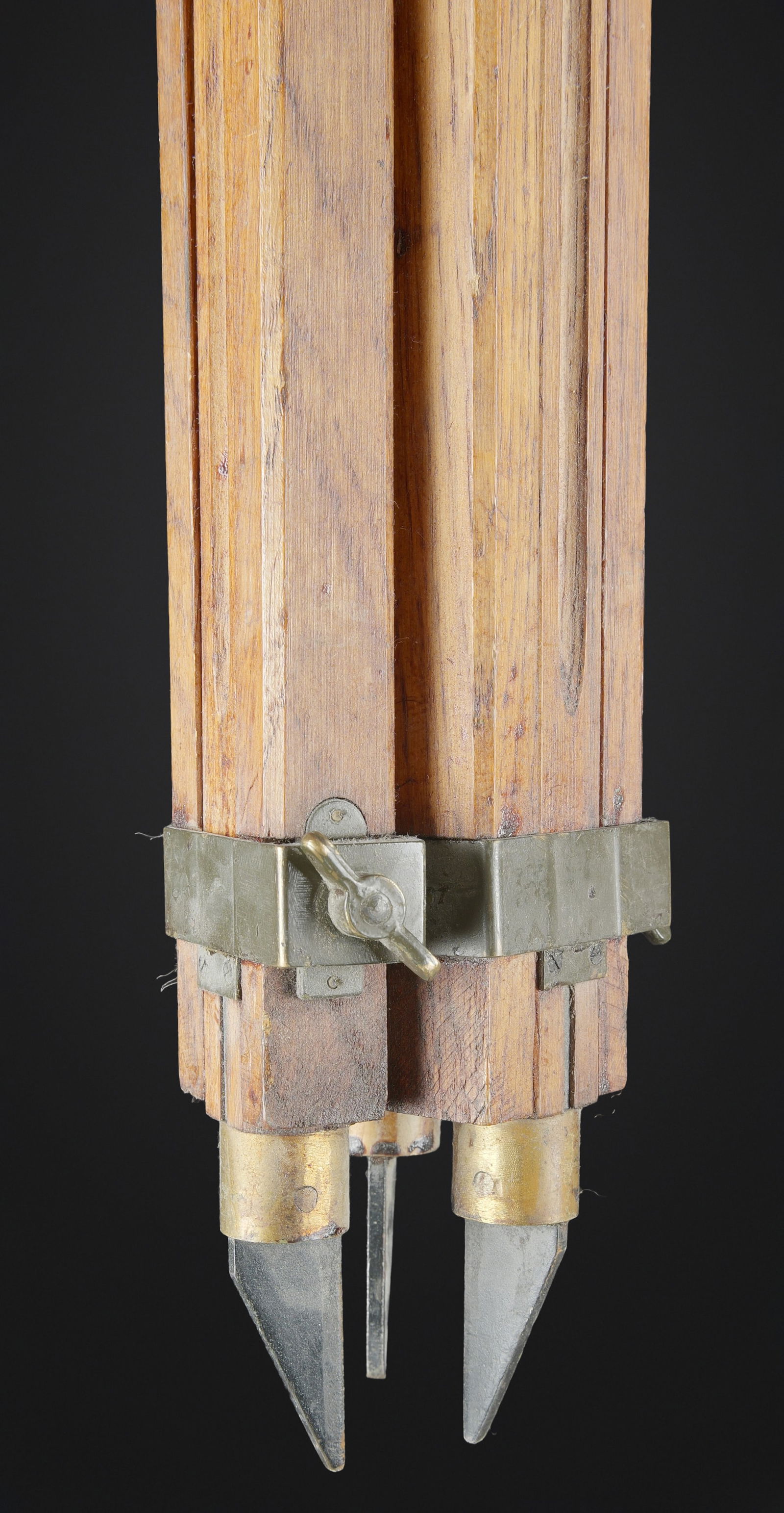 Trepied d optique. Optical tripod. - 6