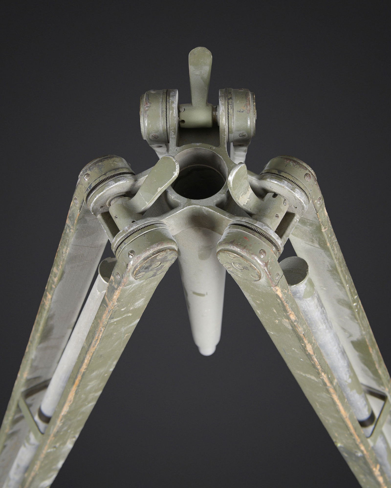 Trepied d optique. Optical tripod. - 7