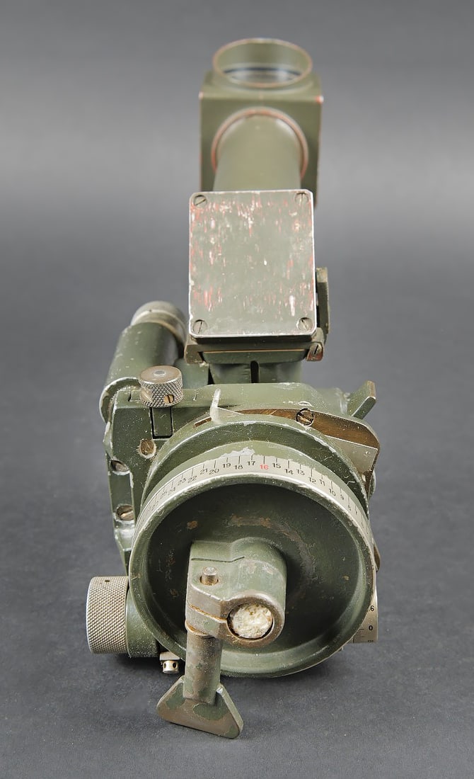 Optiques WH. WH optics. - 13