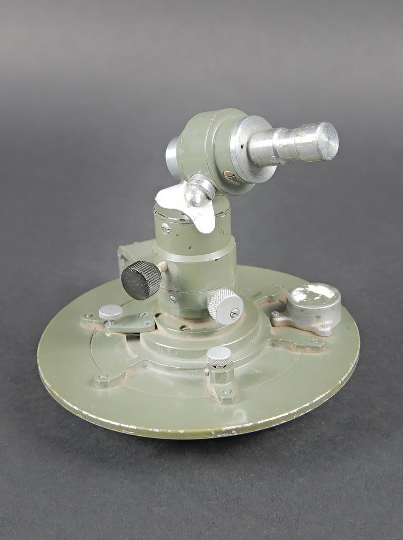 Alidade de visee russe. Russian sighting alidade - 3