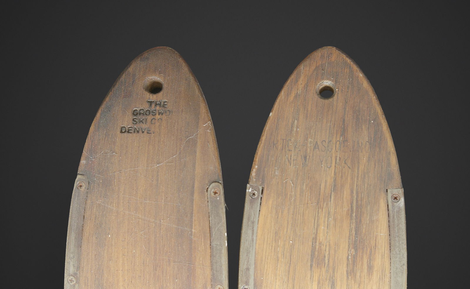 Ski US. US skis - 12