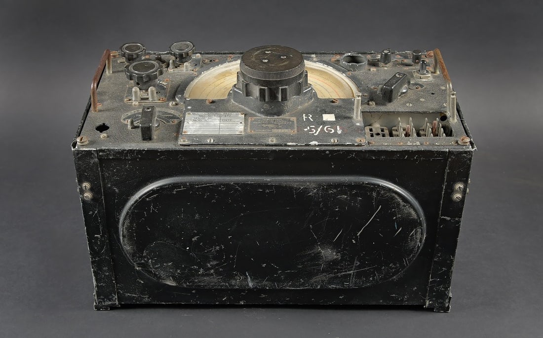 Receiver type 1155 L. Receiver Type 1155L - 2