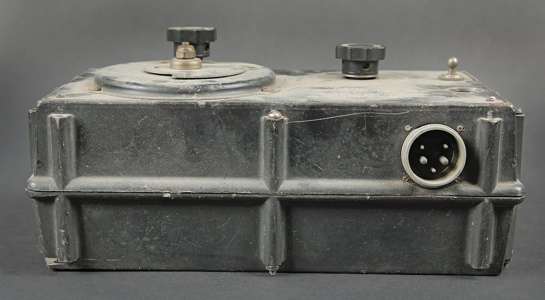 Intervalometer B-2. Intervalometer B-2 - 3