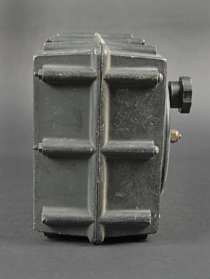 Intervalometer B-2. Intervalometer B-2 - 5