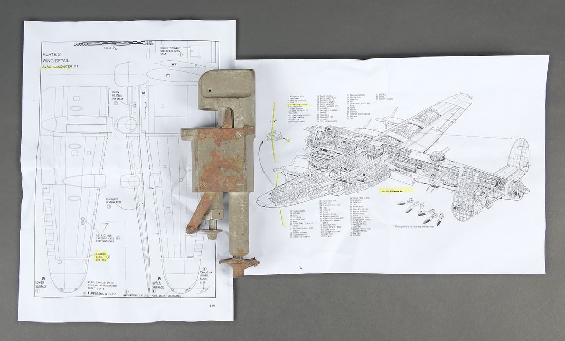 Coupe-cable RAF Mark VI pour fil de ballon de barrage. RAF cable cutter Mk VI for barrage balloon (1 of 5)
