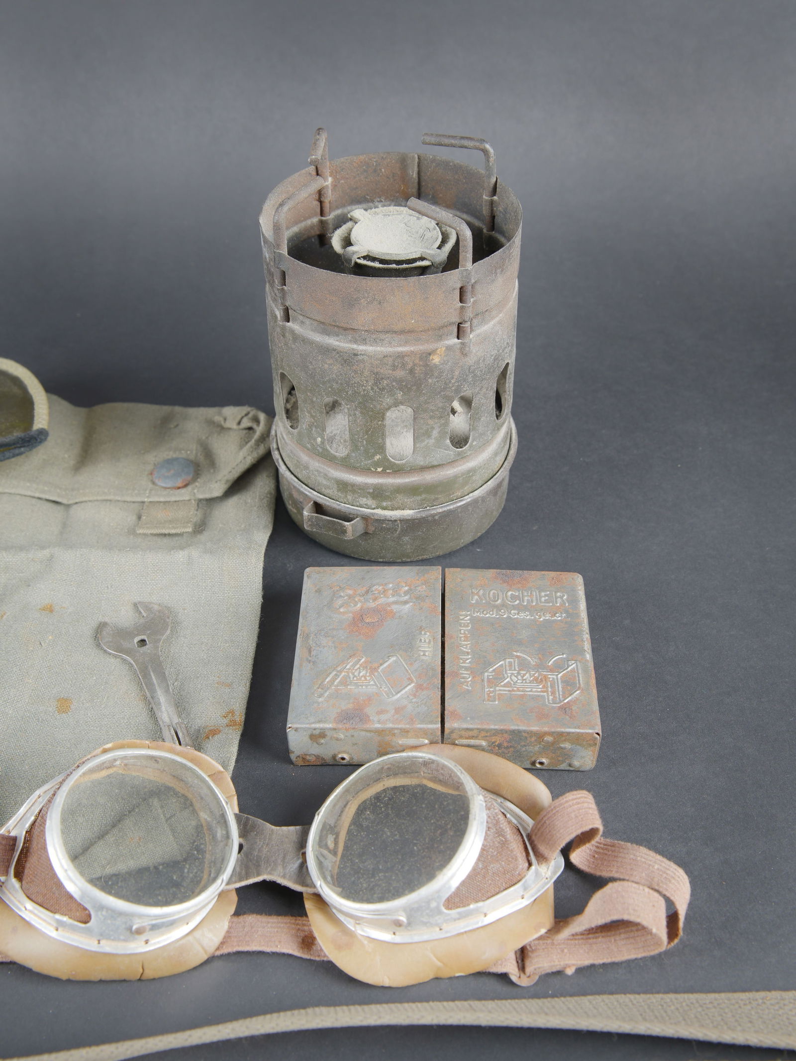 Petits equipements divers. Assorted small equipment - 2