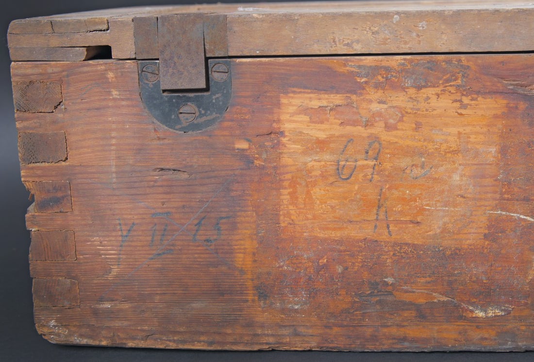 Caisses a munitions. Ammunition crates. - 4