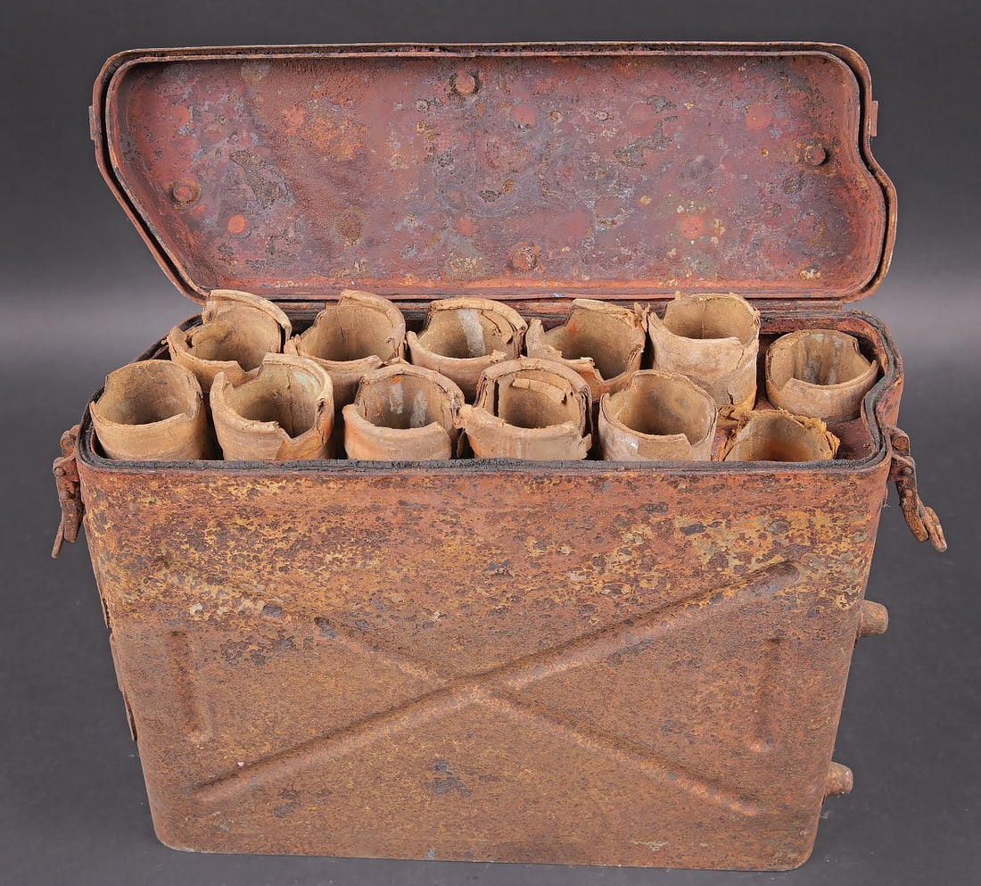 Caisses a munitions. Ammunition crates. - 10