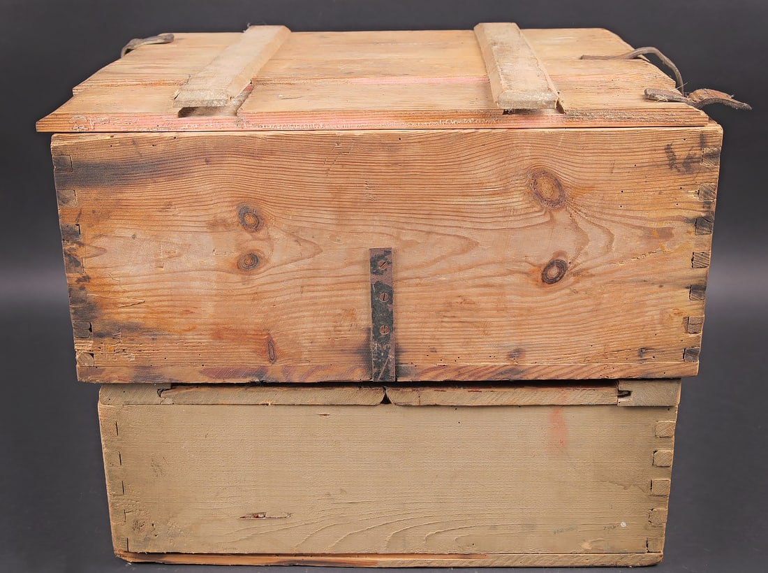Caisses a munitions. Ammunition crates. - 3