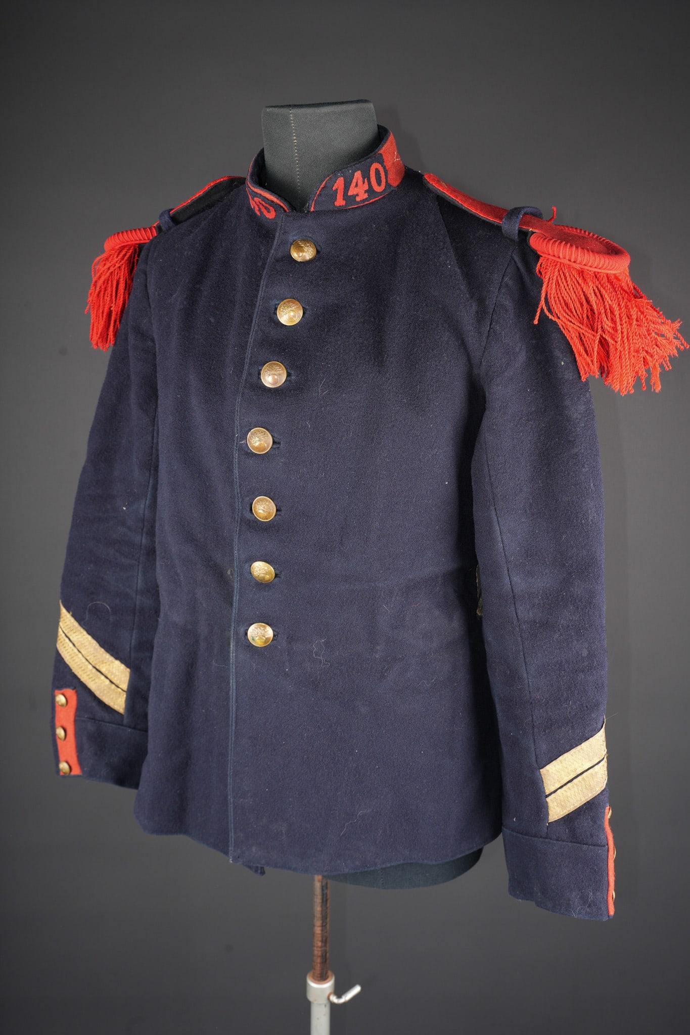 Tunique 1897 140eme RI. Model 1897 tunic, 140th Infantry Regiment. (1 of 12)