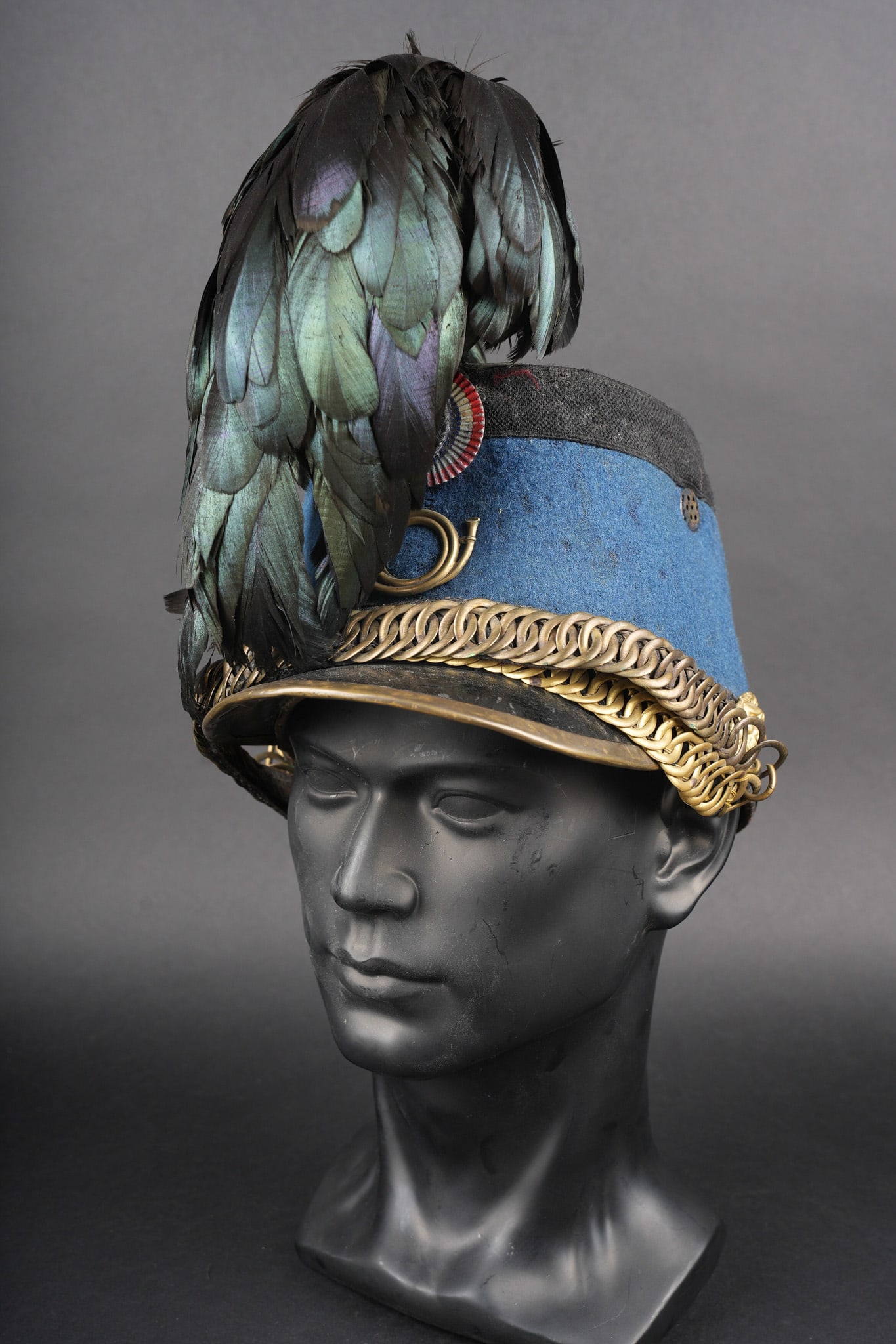 Shako chasseur a cheval 1874. Chasseurs a cheval shako model 1874. (1 of 16)