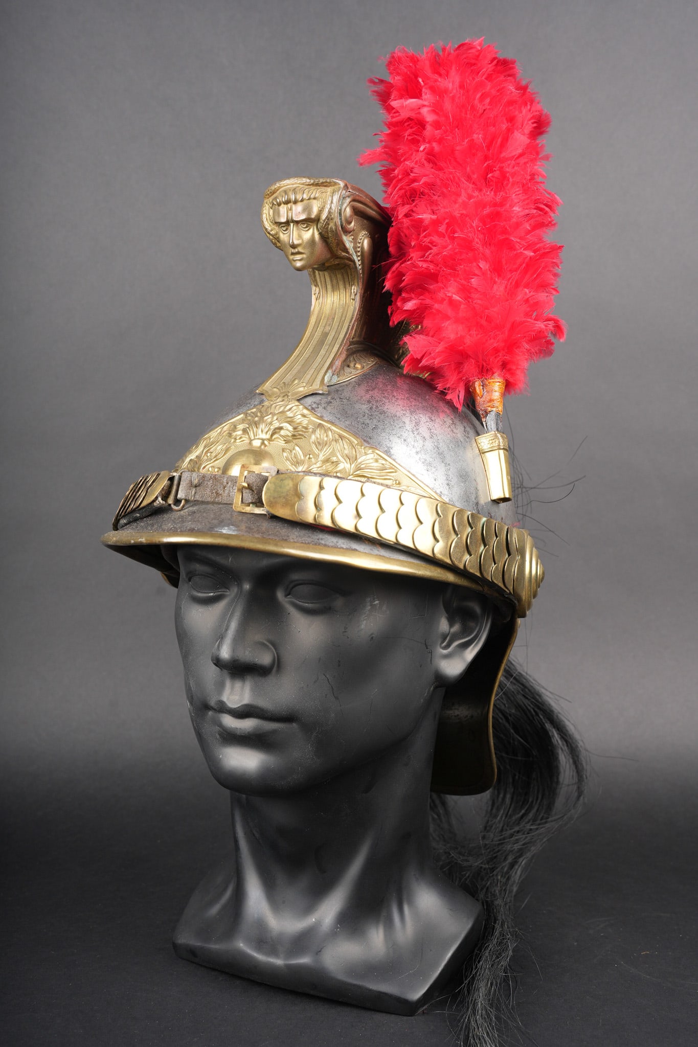 Casque de dragon 1872/74. Dragoon helmet model 1872/74. (1 of 17)
