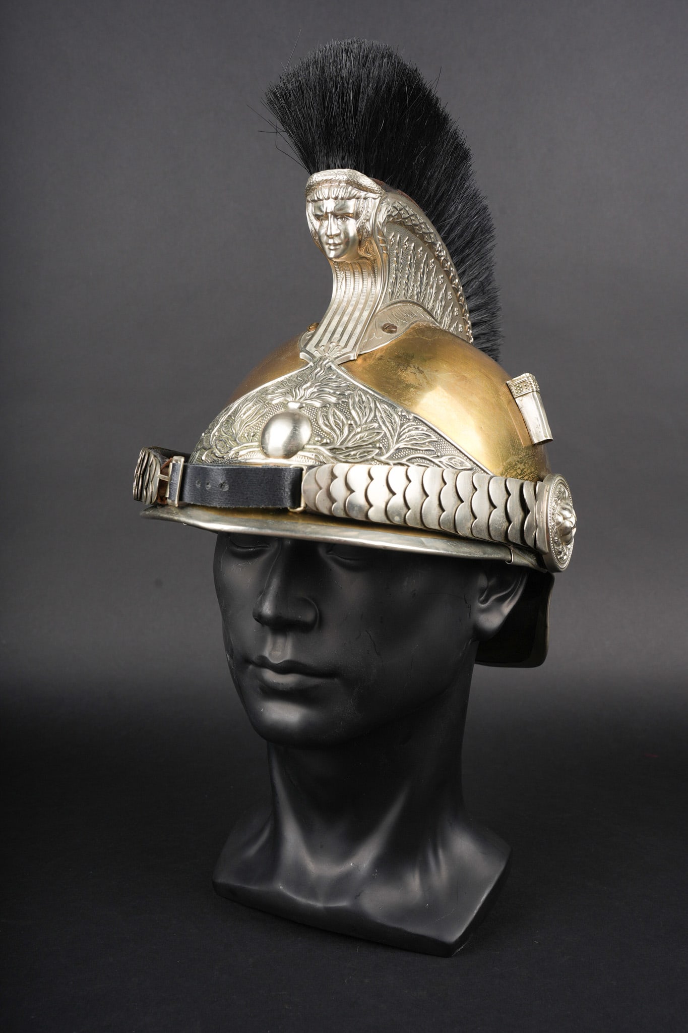 Casque de gendarme a pied 1912. Foot gendarme helmet model 1912. (1 of 16)