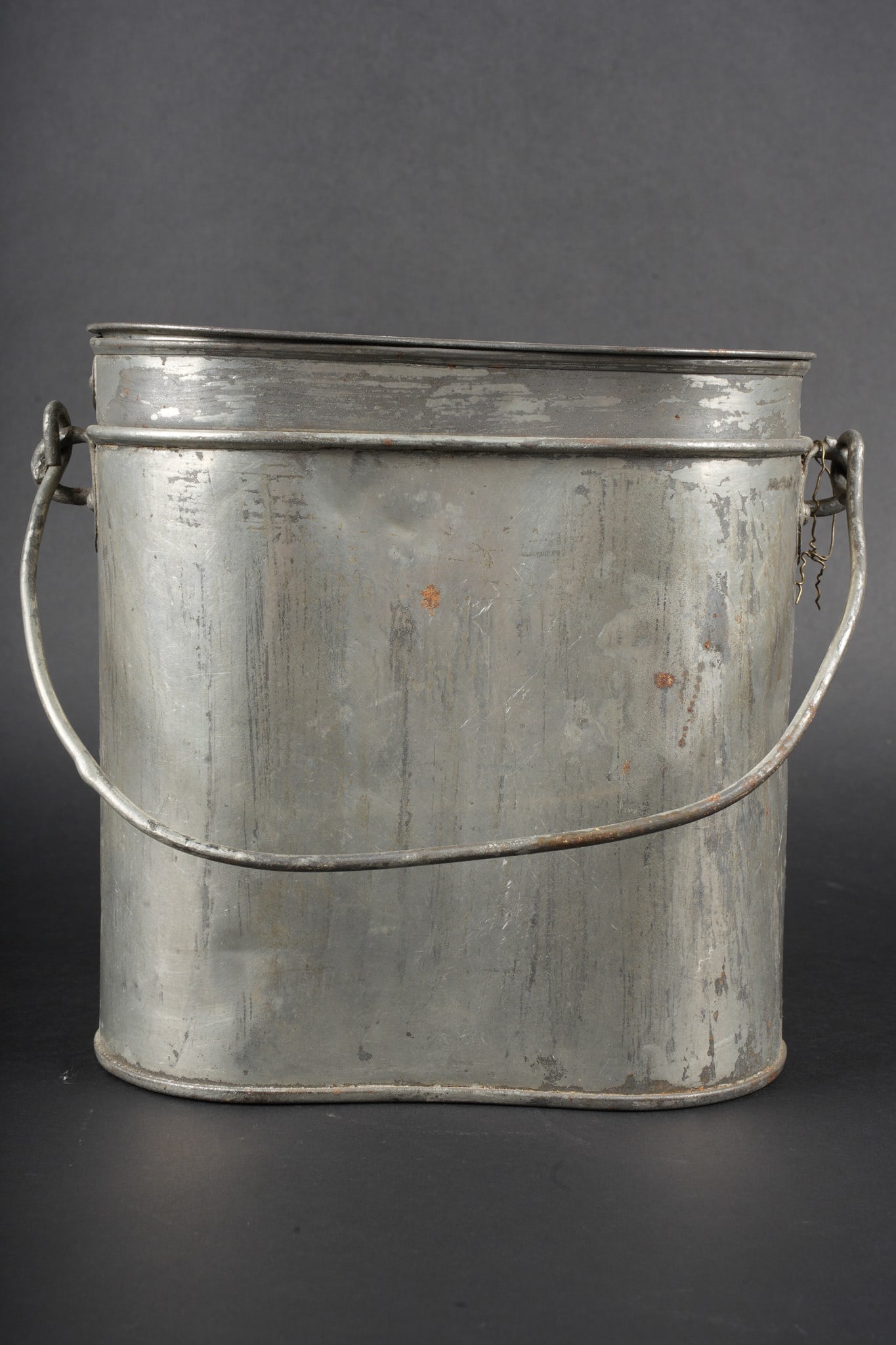 Ensemble d equipements. Equipment set - 11