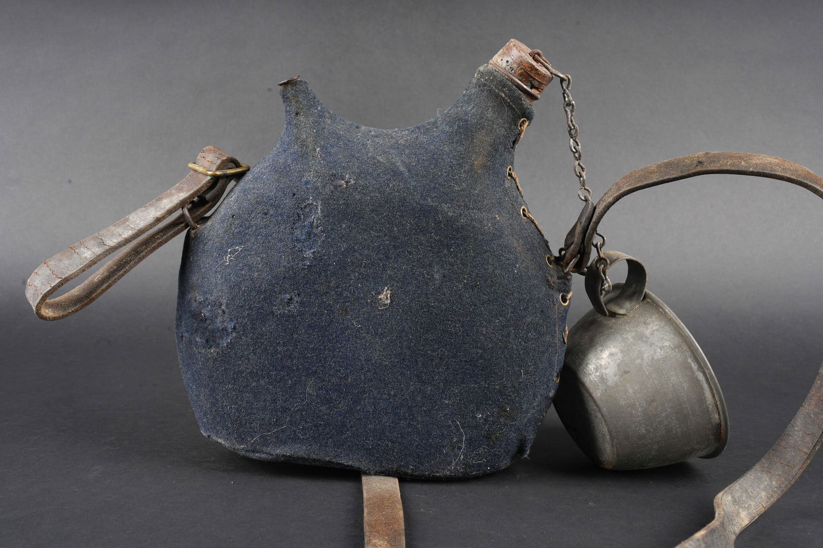 Ensemble d equipements. Equipment set - 17