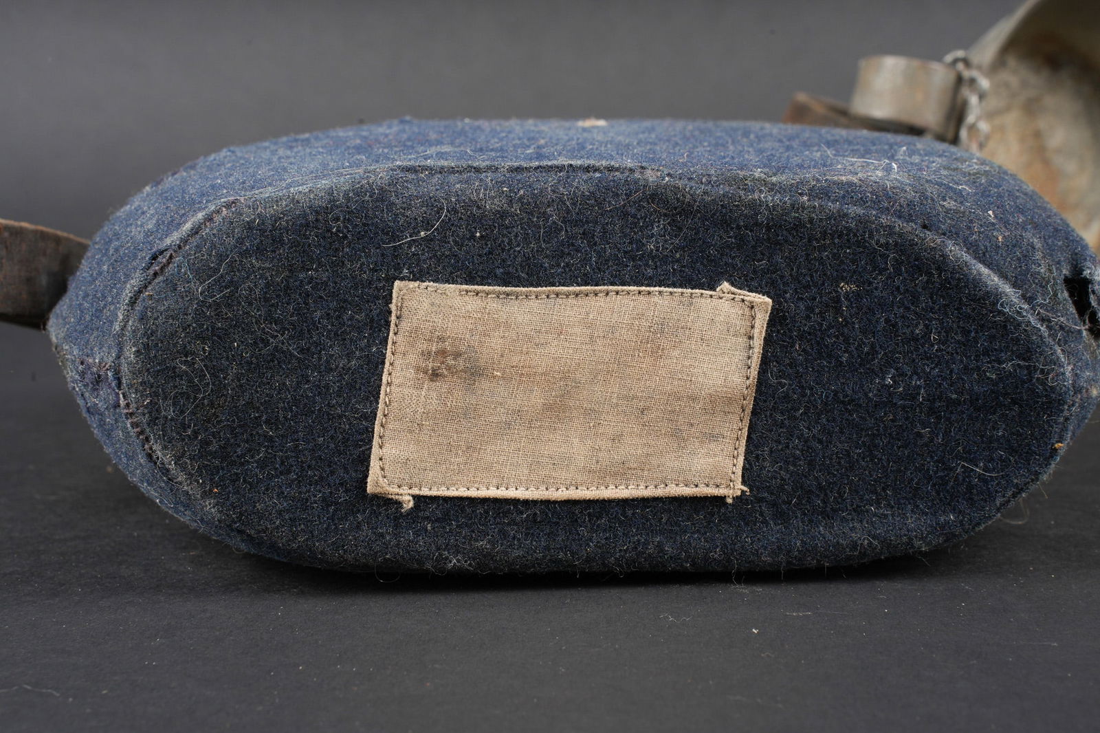 Ensemble d equipements. Equipment set - 19