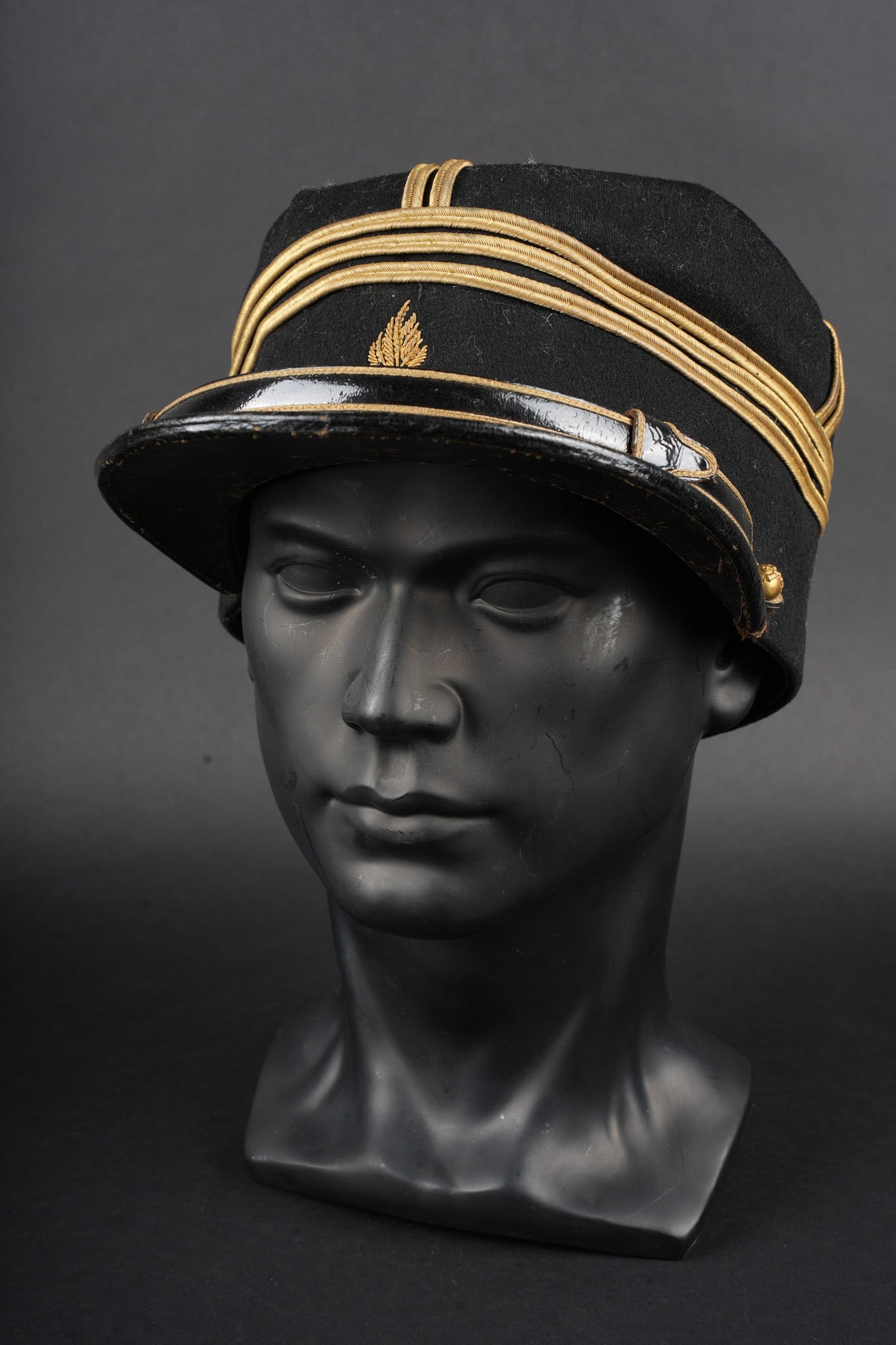 Kepi de capitaine d artillerie. Artillery captain’s kepi (1 of 9)